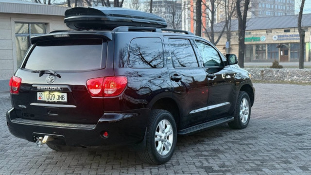 Toyota Sequoia 2008