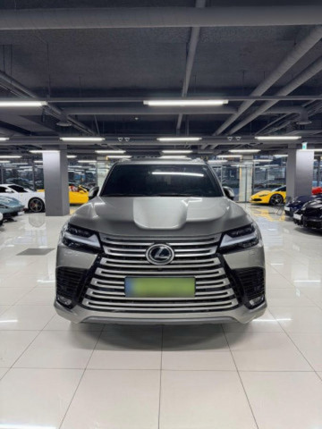Lexus LX
