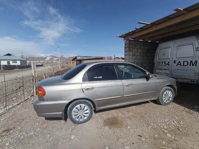 Kia Spectra 2002