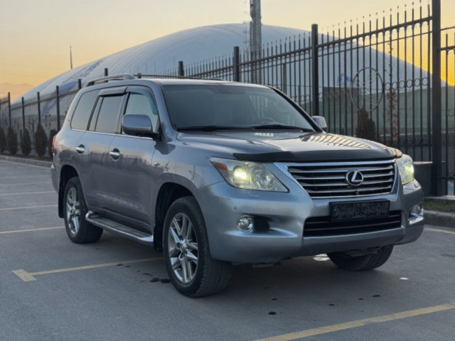 Lexus LX 2008