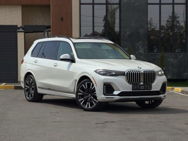 BMW X7 2021