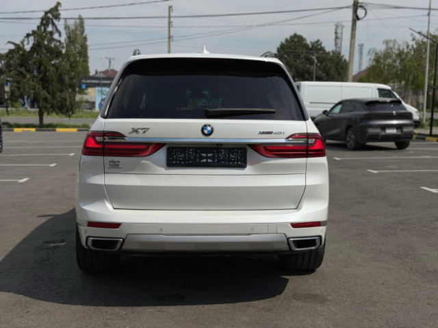 BMW X7 2021