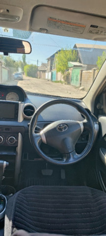 Toyota Ist 2002