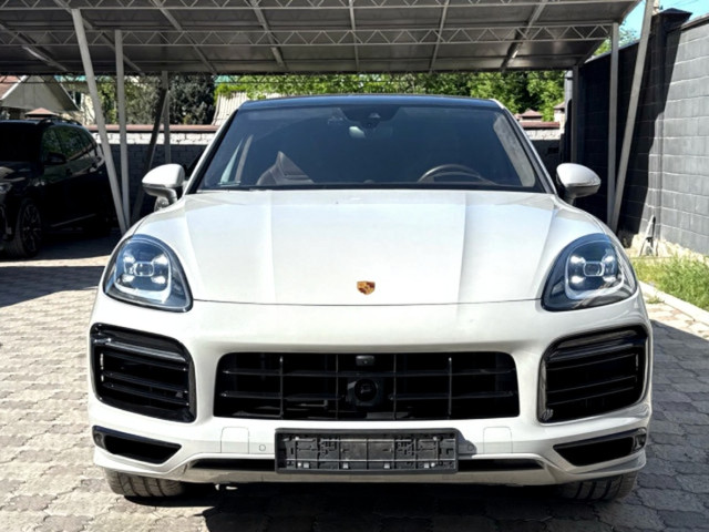 Porsche Cayenne 2022