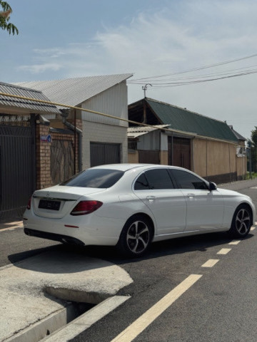 Mercedes-Benz E-Класс 2019