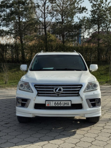 Lexus LX 2012