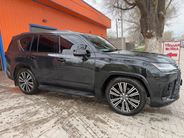 Lexus LX 2023