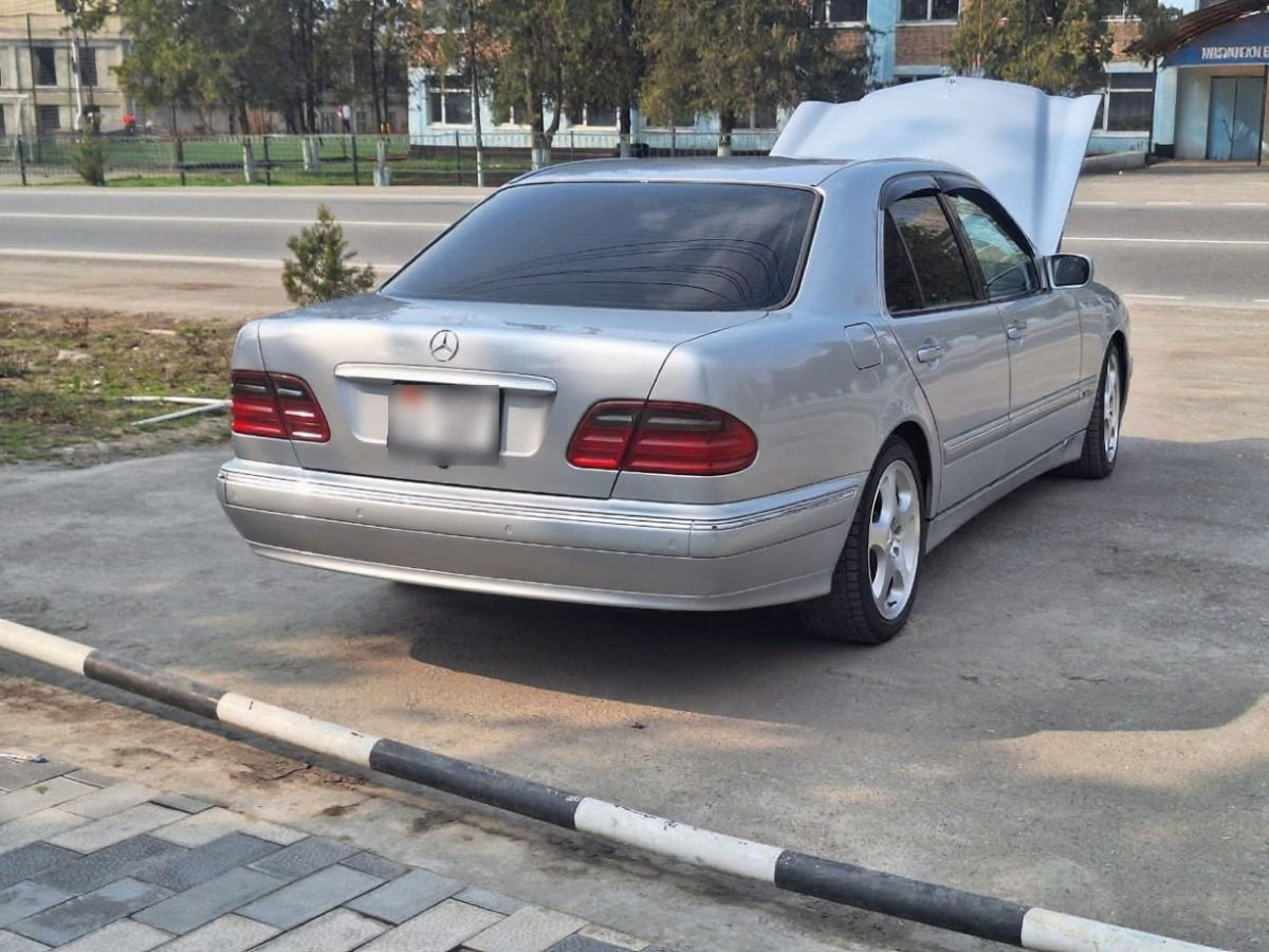 Mercedes-Benz E-Класс 2001