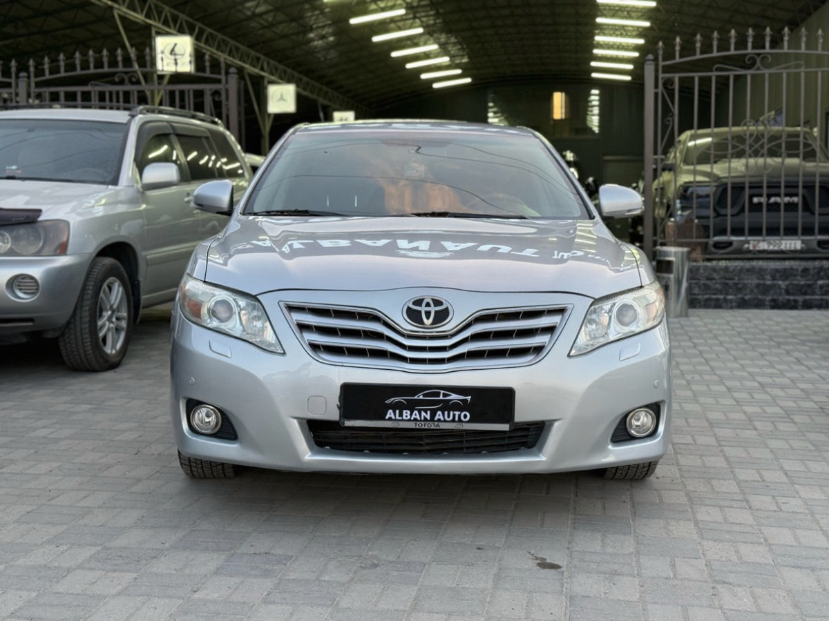 Toyota Camry 2011