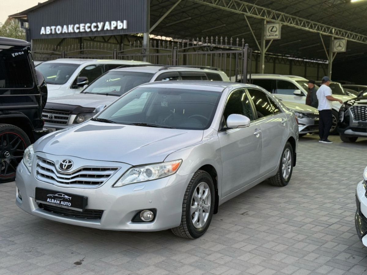 Toyota Camry 2011