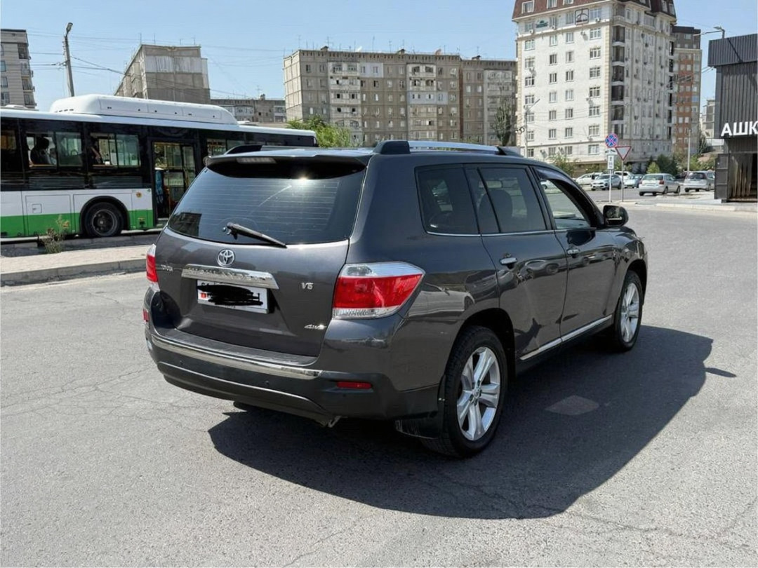 Toyota Highlander 2013