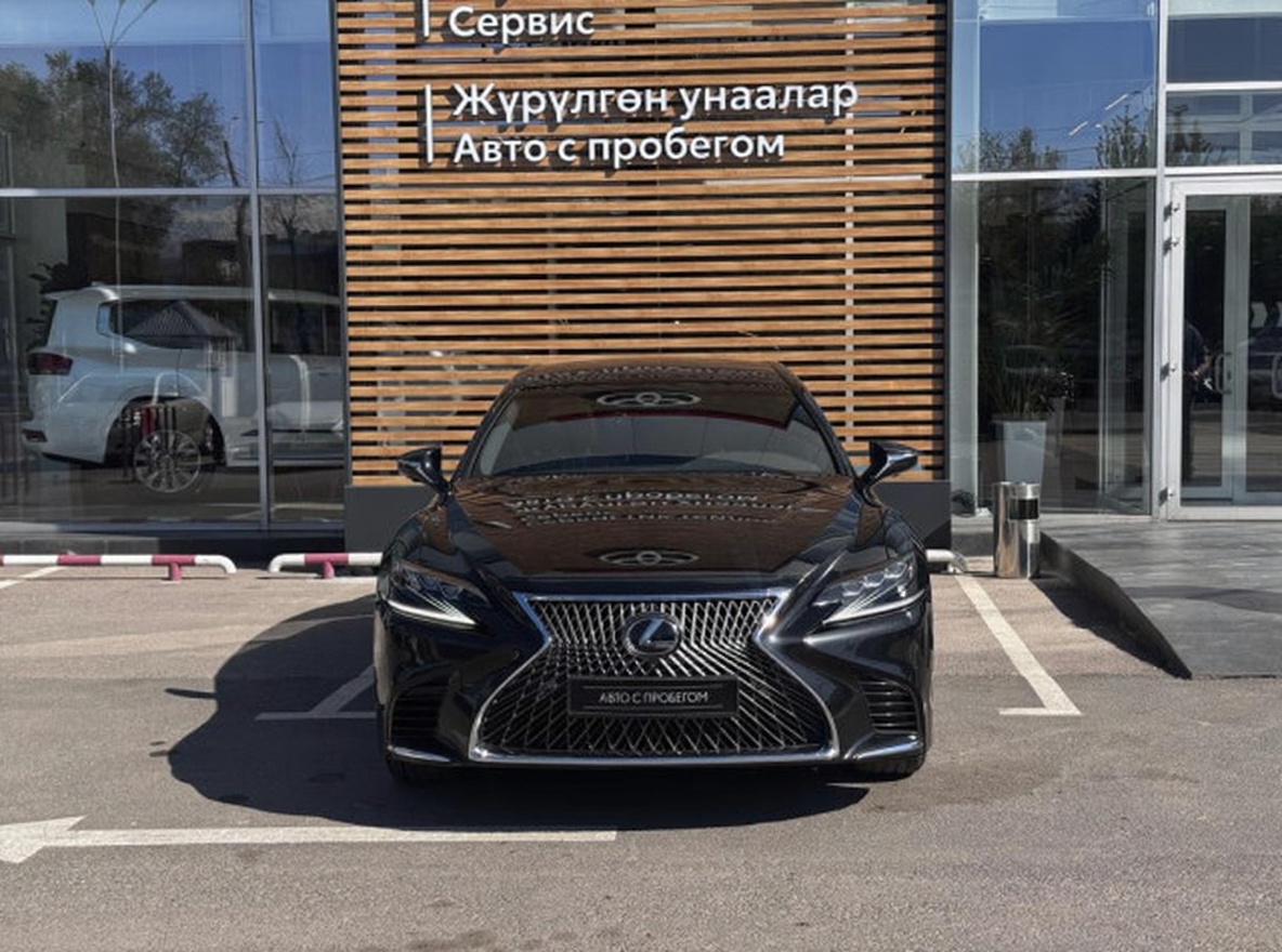 Lexus LS 2019