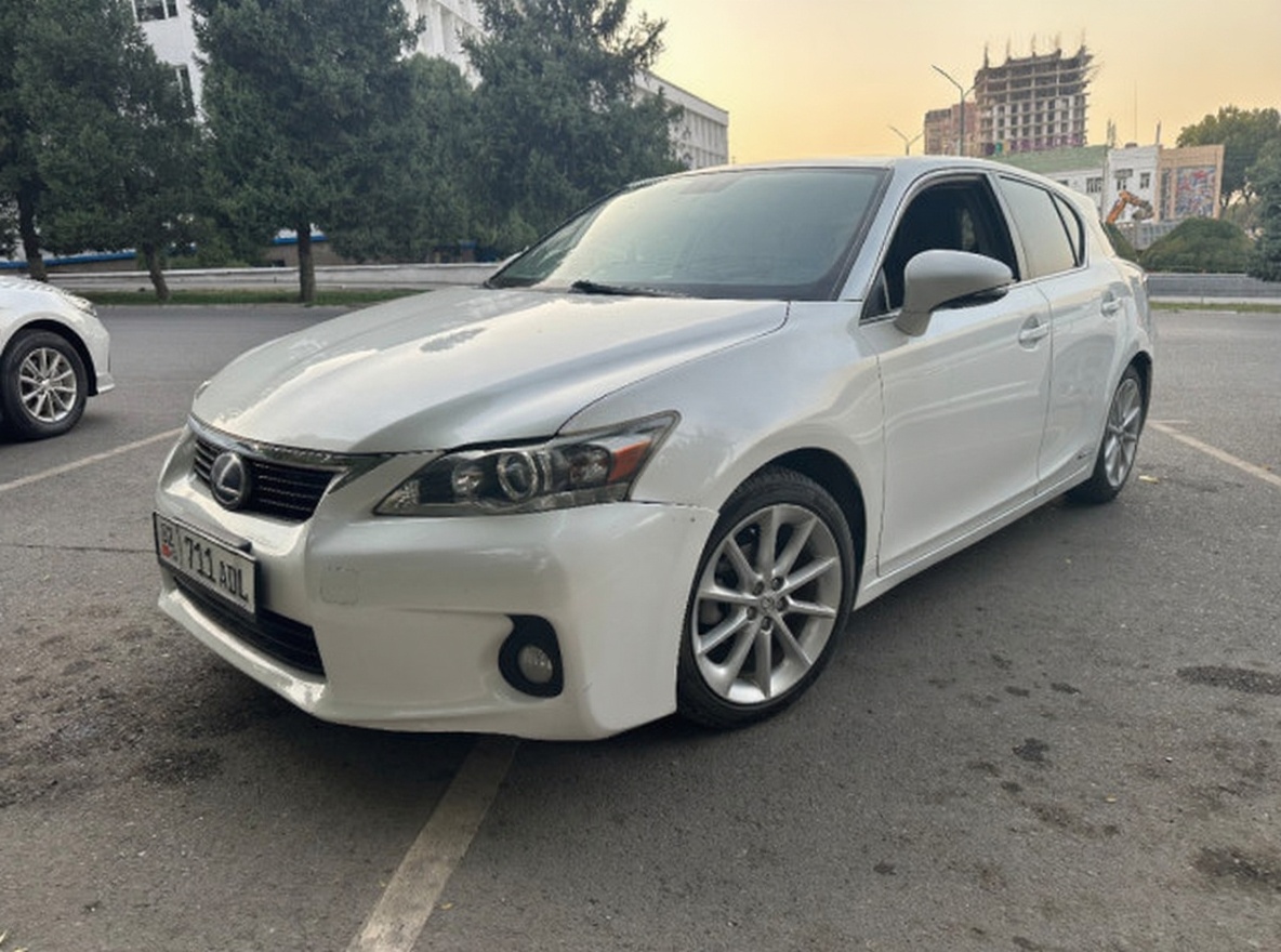 Lexus CT 2013