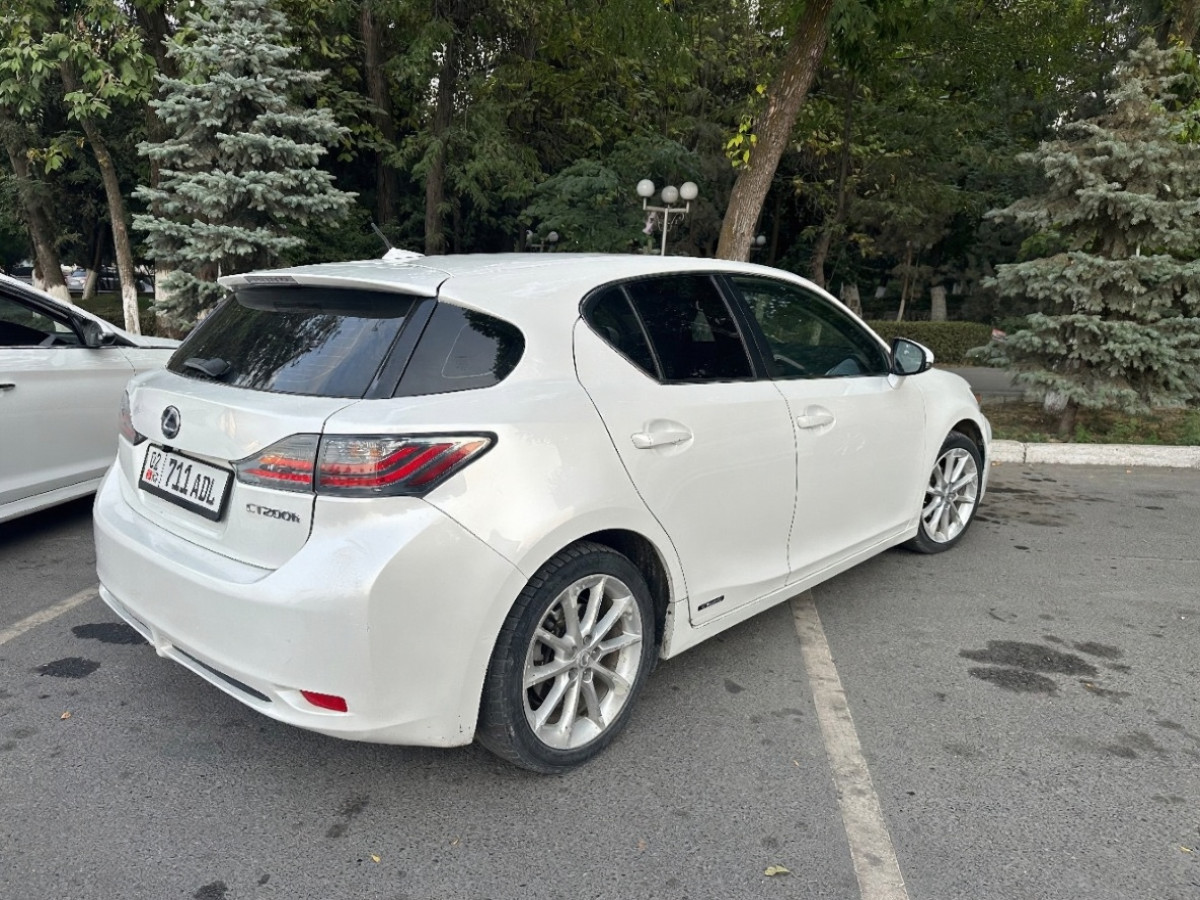 Lexus CT 2013