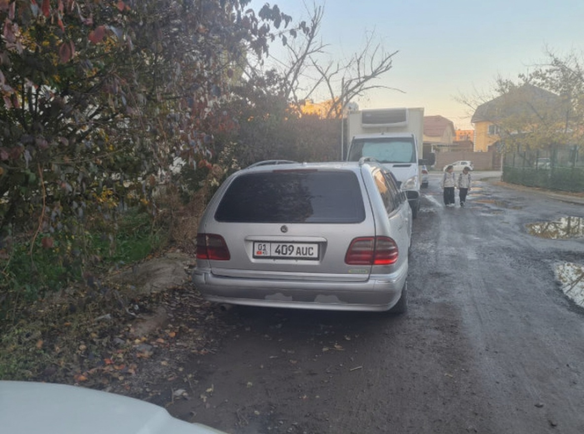 Mercedes-Benz E-Класс 2001