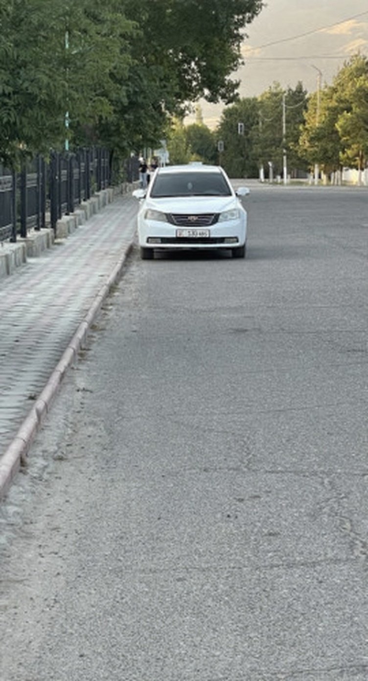 Geely Emgrand EC7 2013