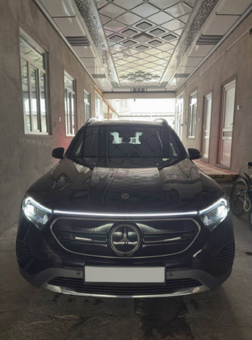 Mercedes-Benz EQB 2022