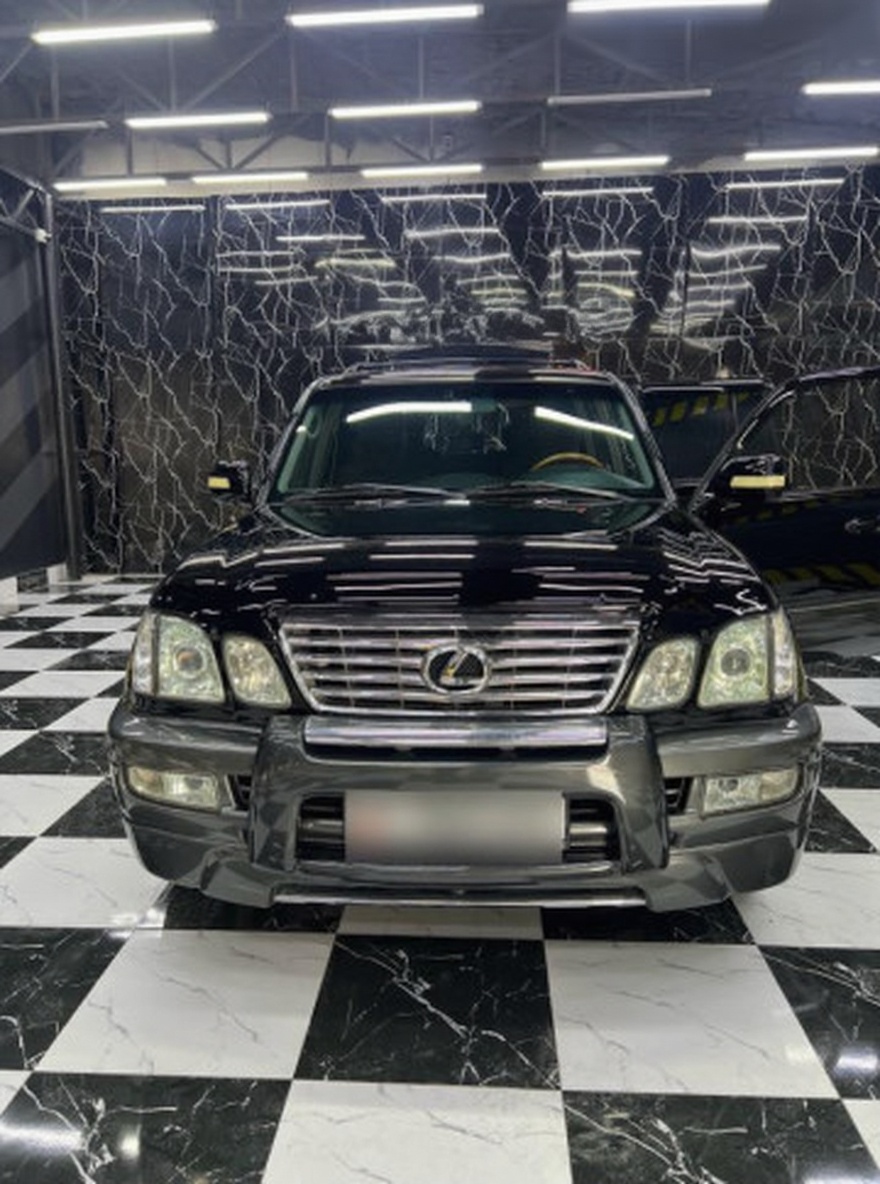 Lexus LX