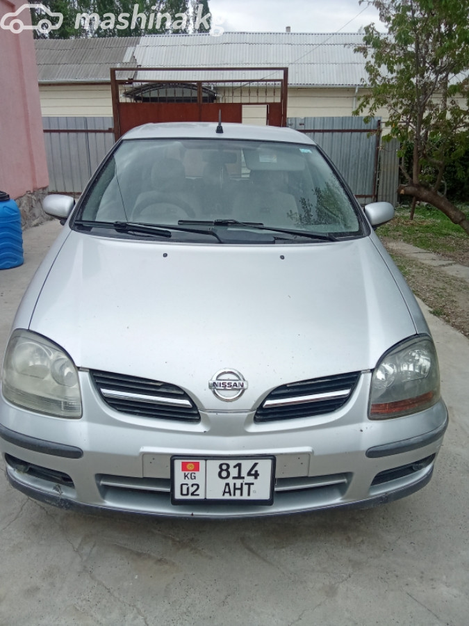 Nissan Almera Tino