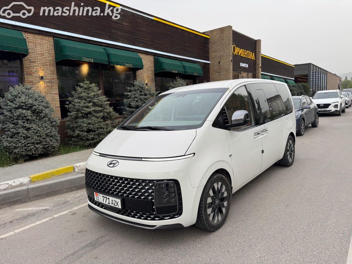 Hyundai Staria