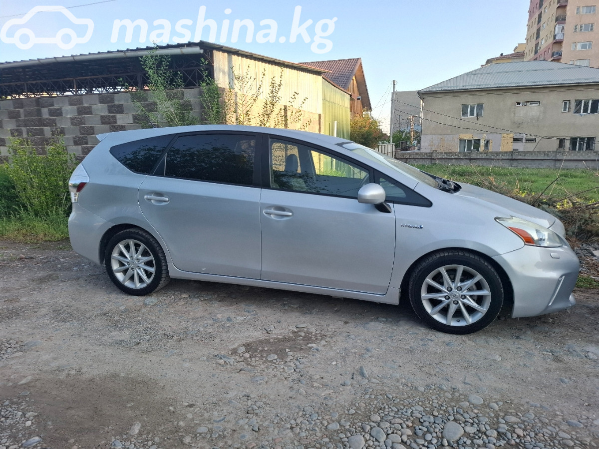 Toyota Prius v (+)