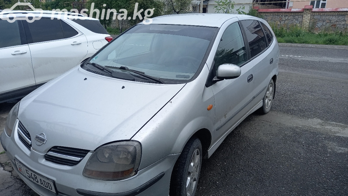 Nissan Almera Tino