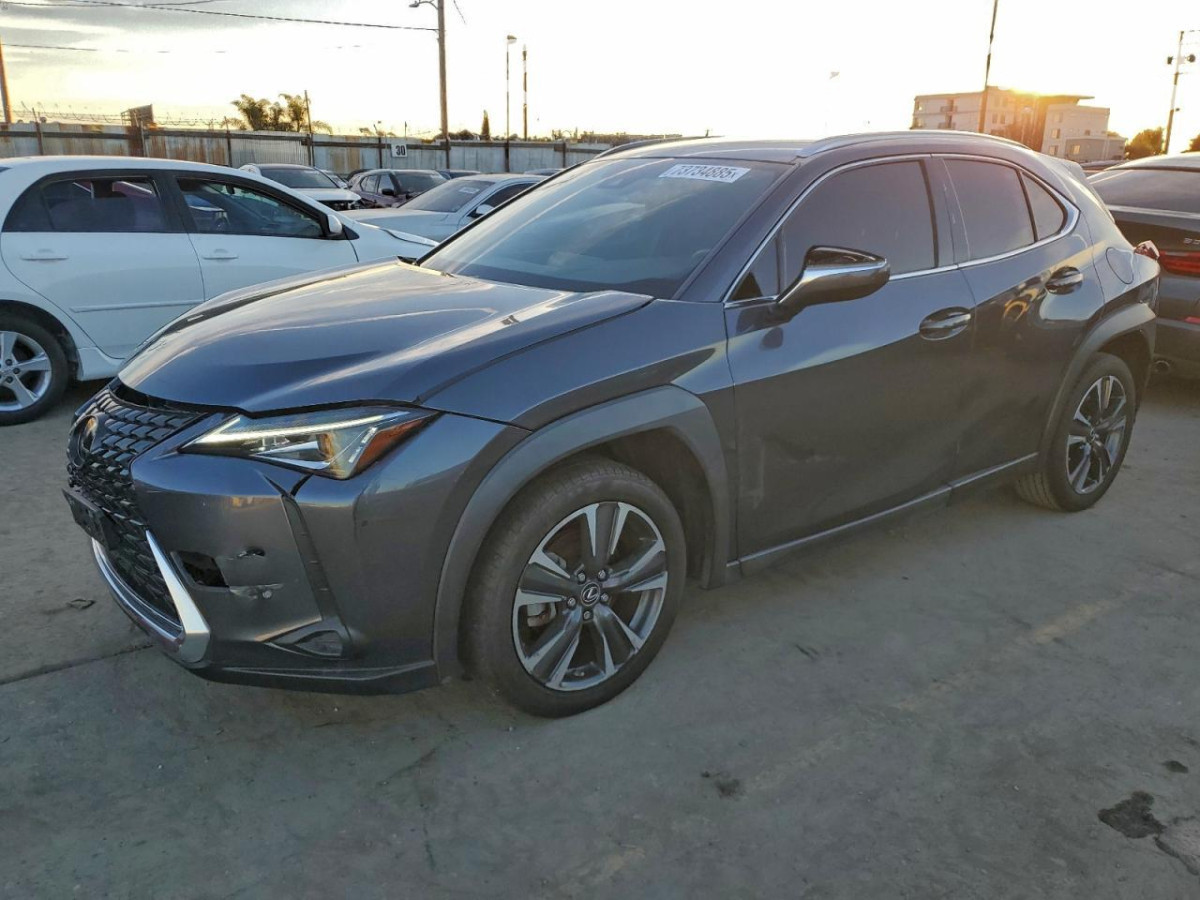 Lexus UX