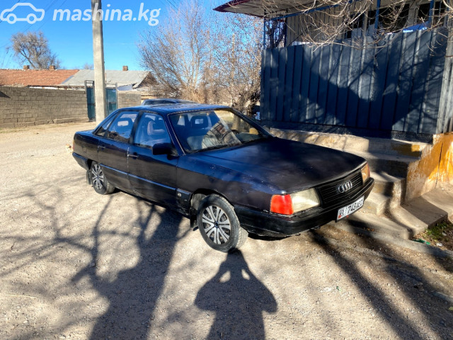 Audi 100