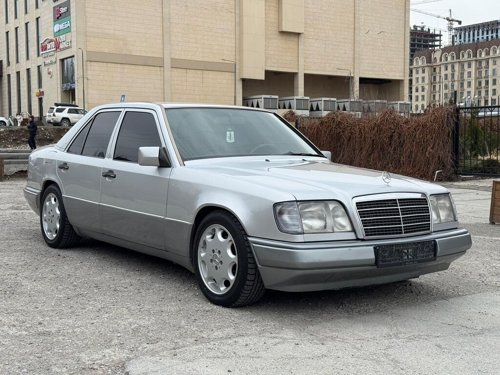 Mercedes-Benz W124
