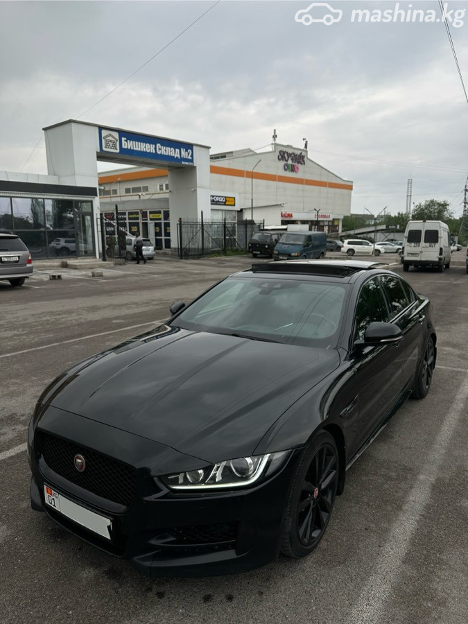 Jaguar XE