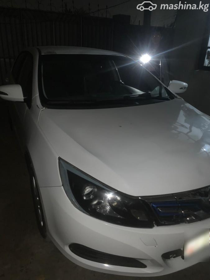 BYD E5