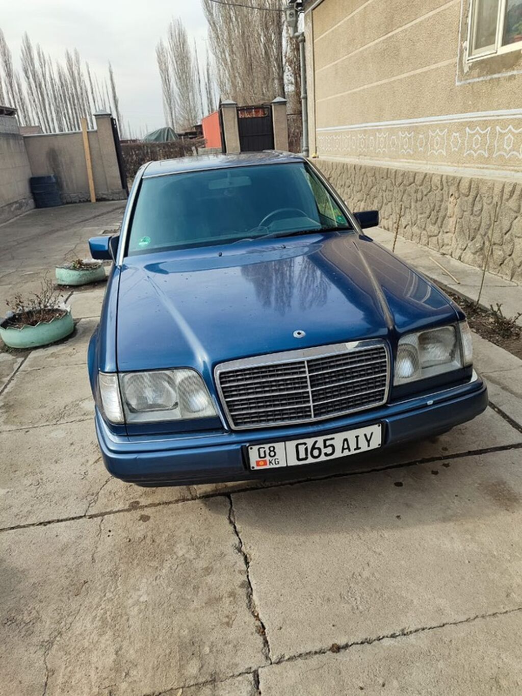 Mercedes-Benz W124