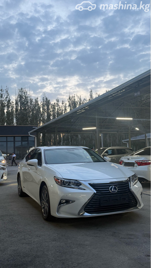 Lexus ES