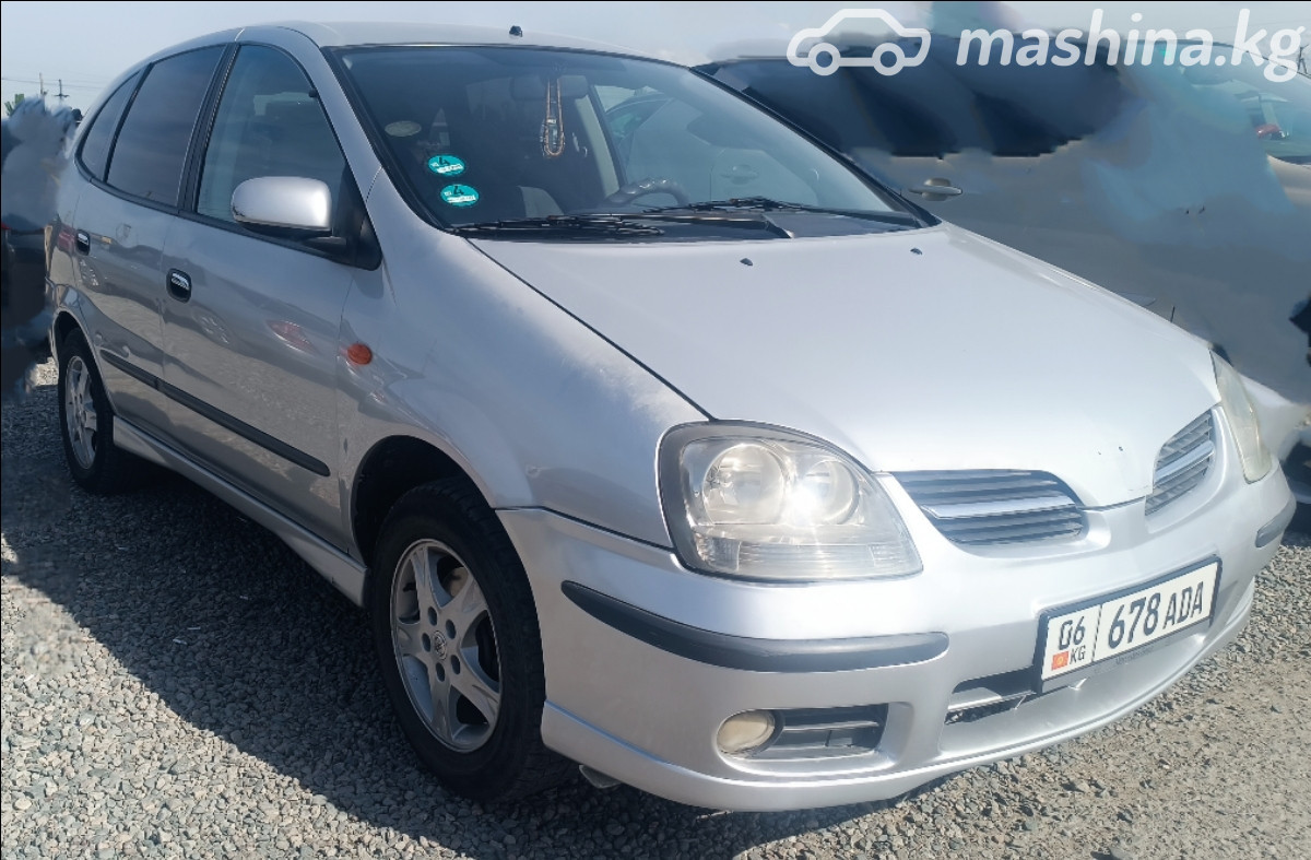Nissan Almera Tino