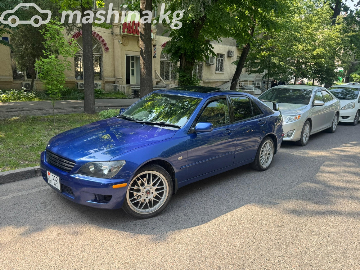 Lexus IS