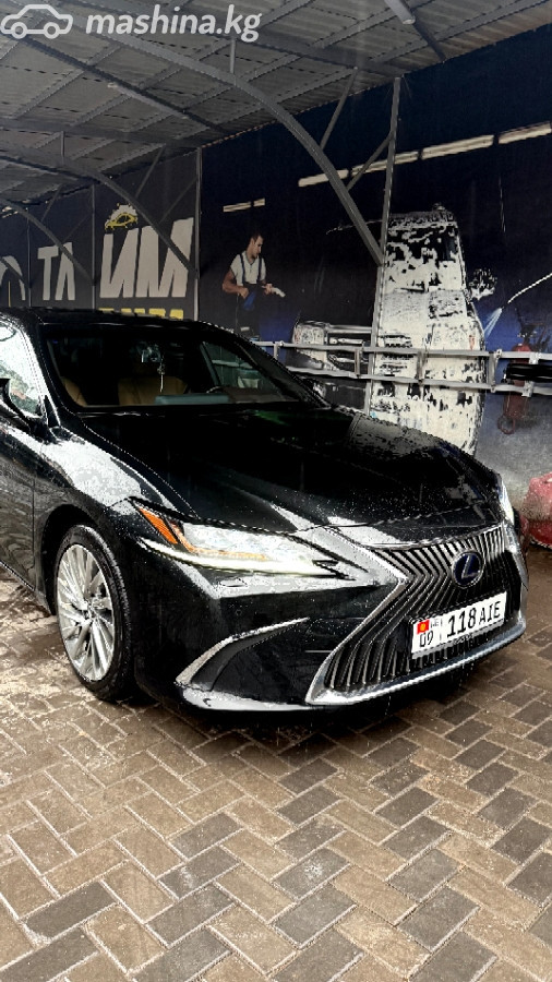Lexus ES