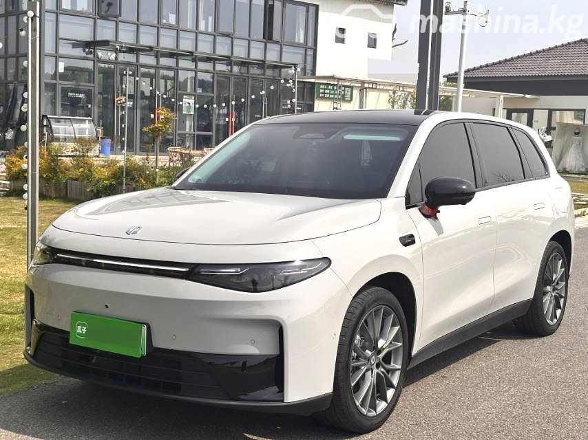 Leapmotor C10
