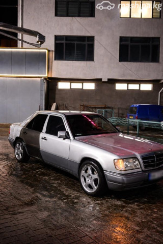 Mercedes-Benz W124