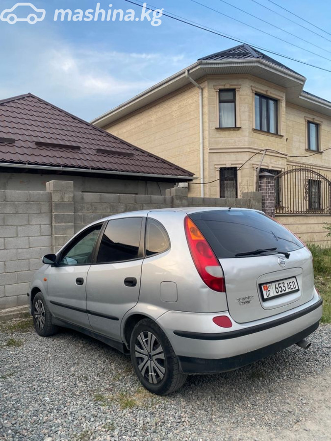 Nissan Almera Tino