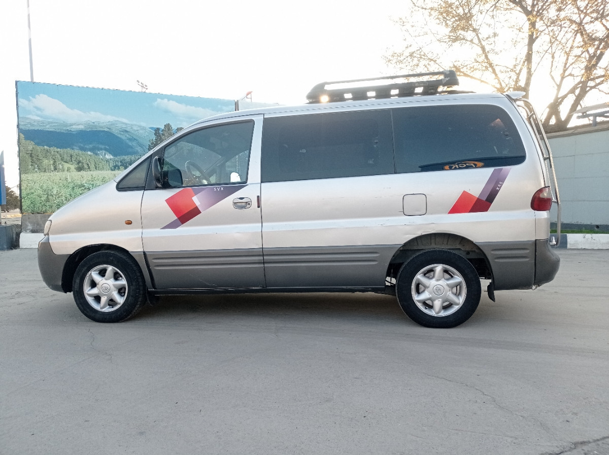 Hyundai Starex (H-1)