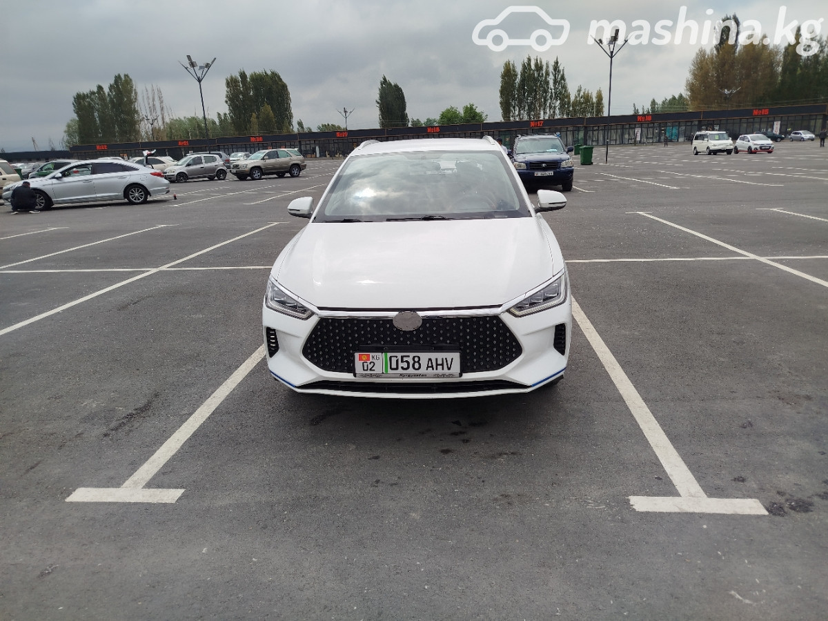 BYD E2