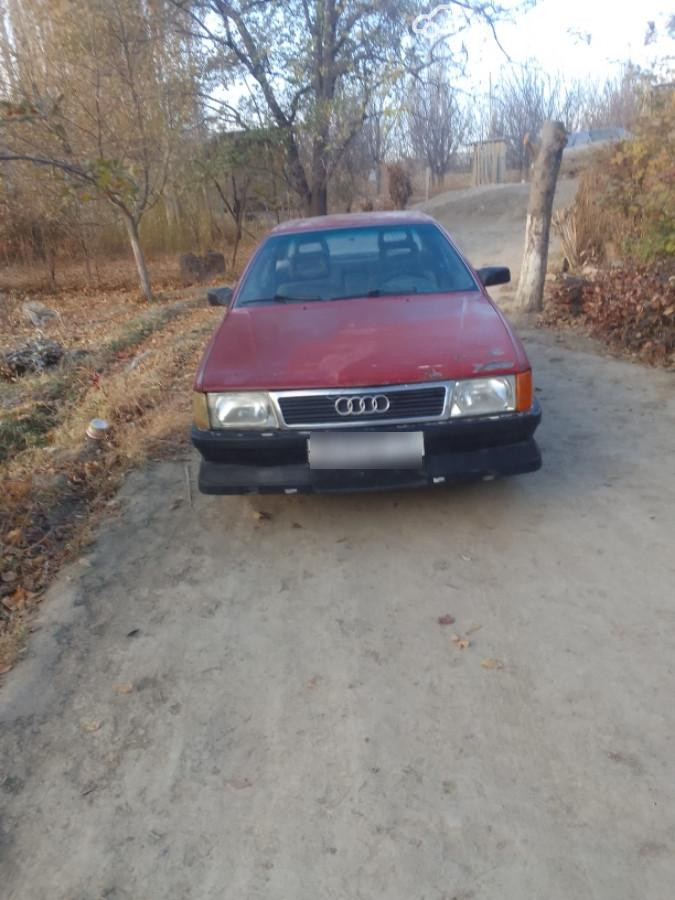 Audi 100