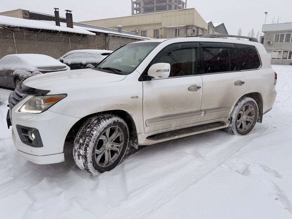 Lexus LX