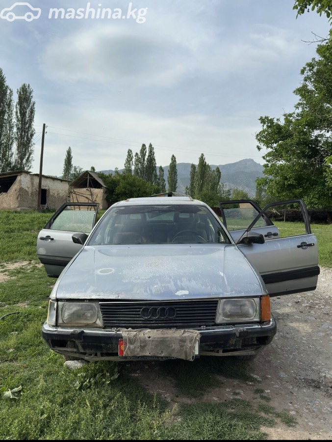 Audi 100