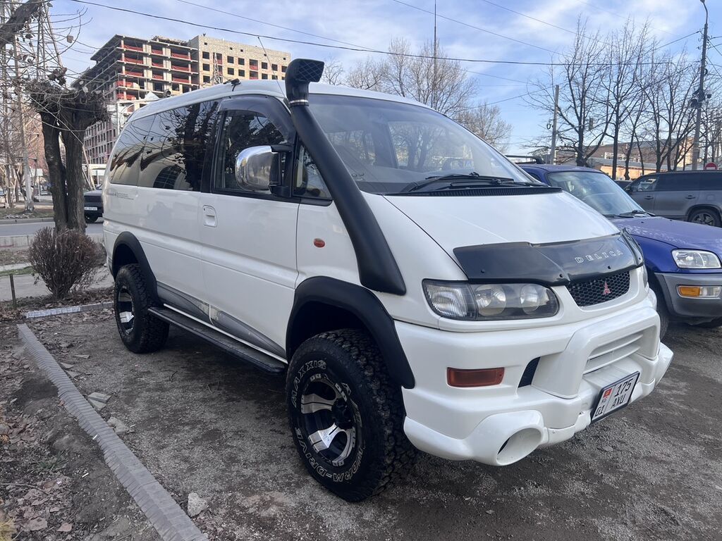 Mitsubishi Delica