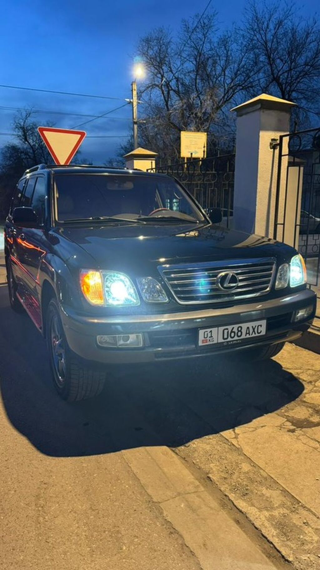 Lexus LX
