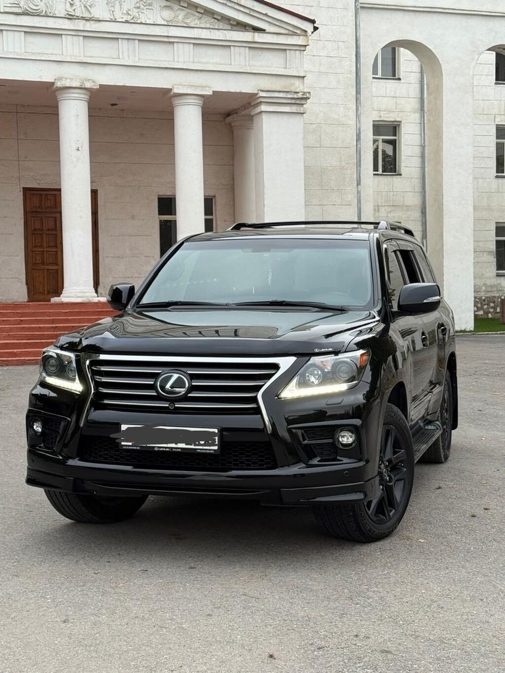Lexus LX