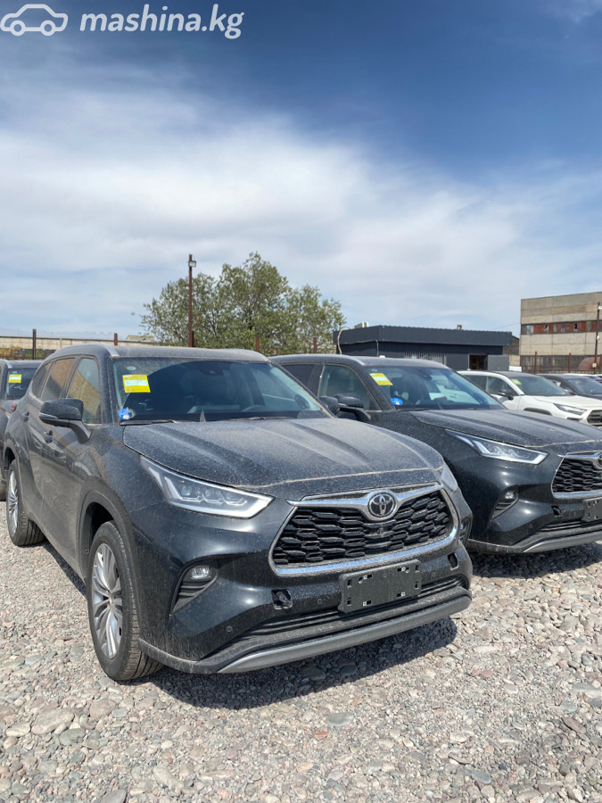 Toyota Highlander IV (U70)