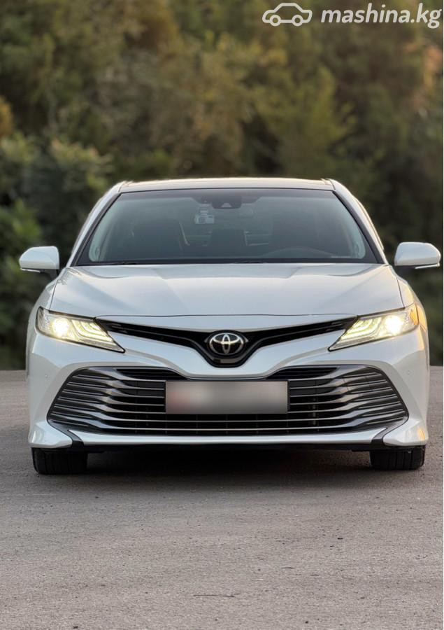 Toyota Camry VIII (XV70)
