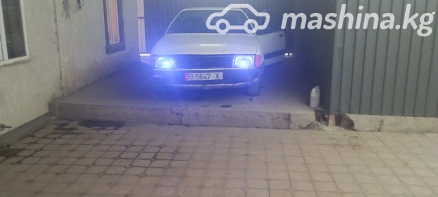 Audi 100